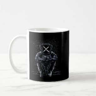 Astronaut sitzt Ripple XRP Crypto Coin HODL Kaffeetasse