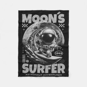 Astronaut Surfer Design, Mondsurfen Weltraum Kosmi Fleecedecke