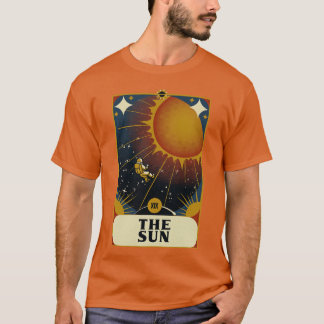 Astronaut Tarot Sun von Tobe Fonseca T-Shirt