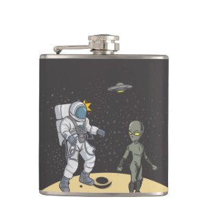 Astronaut und Außerirdischer Flachmann