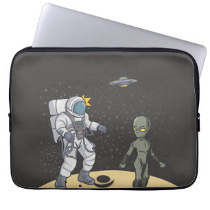 Astronaut und Außerirdischer Laptopschutzhülle