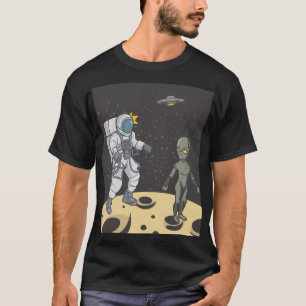 Astronaut und Außerirdischer T-Shirt