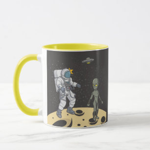 Astronaut und Außerirdischer Tasse