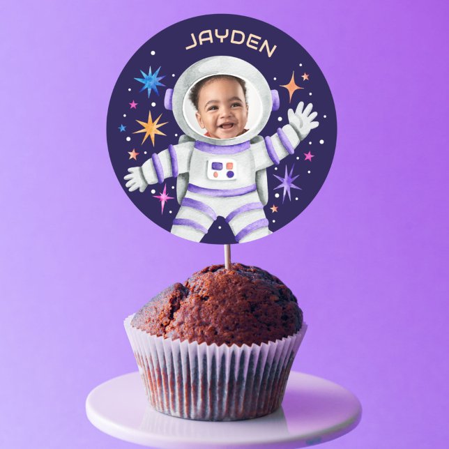 Astronaut und Sterne Foto für den Weltraum Runder Aufkleber (Astronaut and Stars Outer Space Photo Classic Round Sticker)