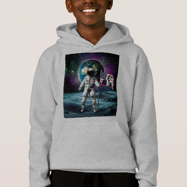 Astronauten für Trump 2024 Einladung Hoodie (Vorderseite)