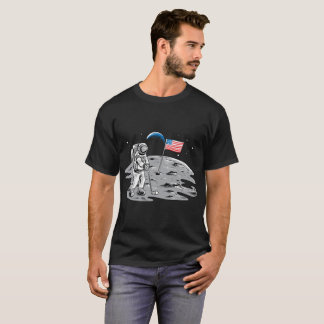 Astronauten-Golf-Flaggen-Mond-T-Shirt Juli 4. T-Shirt
