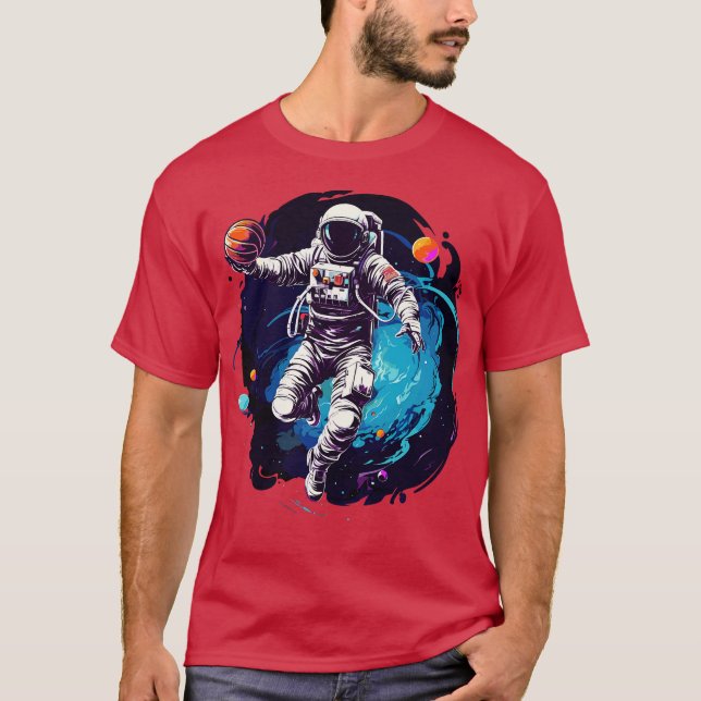 Astronauten spielen Basketball im All T-Shirt (Vorderseite)