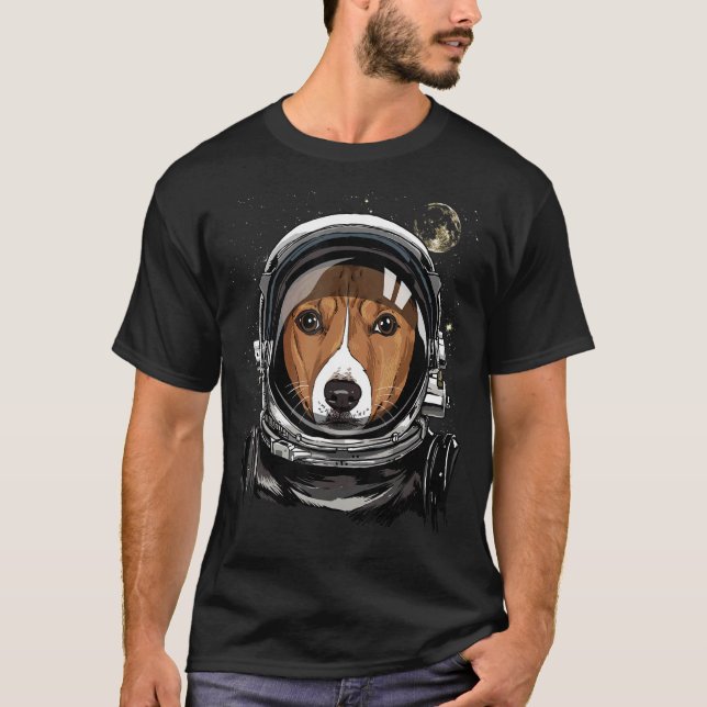 Astronautenafrikanischer Basenji-Hund im Weltraum T-Shirt (Vorderseite)