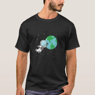 Astronautenansicht der Erde von der Raumstation T-Shirt