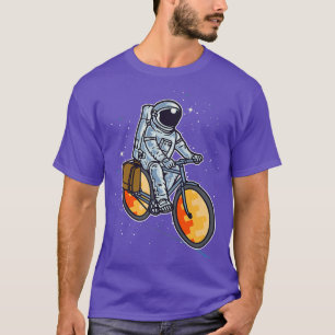 Astronautenfahrrad in Universe Kids Männer werden T-Shirt