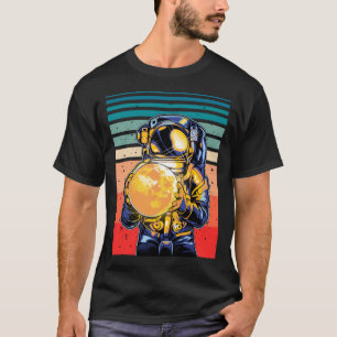 Astronautin mit Moon Retro Kosmic T-Shirt