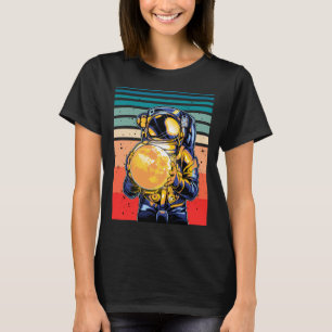 Astronautin mit Moon Retro Kosmic T-Shirt