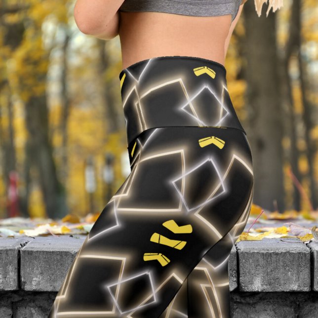 Atemberaubend Schwarz Gerahmt in Gold Muster Yoga Capri Leggings (Framed in Gold on Black Capri Leggings)