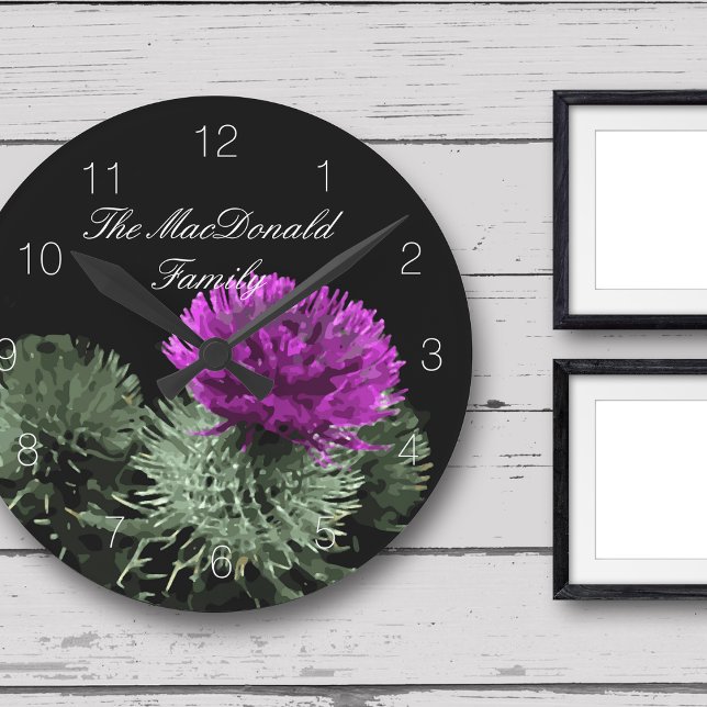 Atemberaubend Scottish Thistle Family Clan Runde Wanduhr (Complete your family home with a beautifully personalised clock)