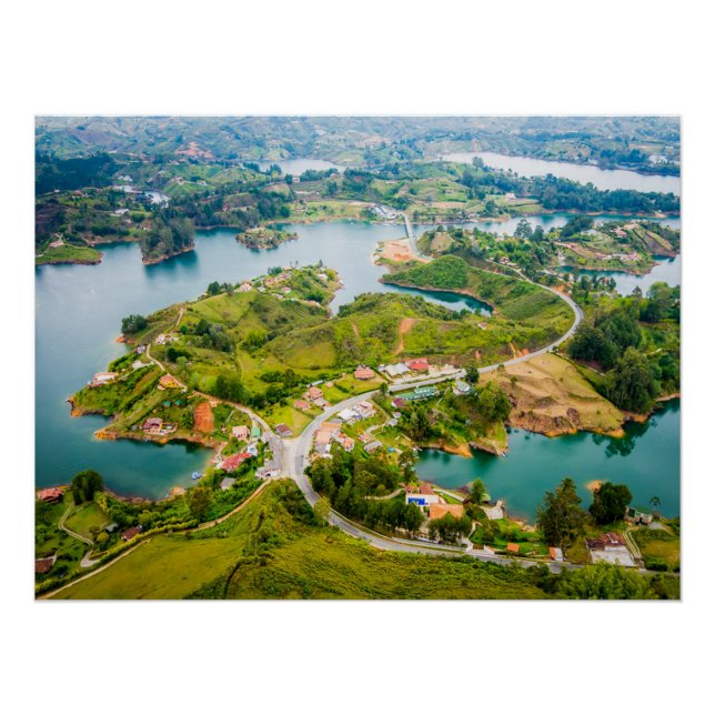 Atemberaubende Aussicht auf Guatape Antioquia Poster (Vorderseite)