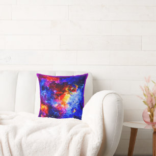 Atemberaubende Farben des Universums. Jetzt kaufen Kissen