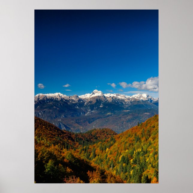Atemberaubende Herbstlandschaft auf dem Triglav Poster (Vorne)