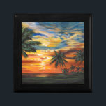 Atemberaubender tropischer Sonnenuntergang Erinnerungskiste<br><div class="desc">"Atemberaubend Tropical Sunset II" von Carolee Vitaletti. Ein Sonnenuntergang mit Bäumen und Wasser am Strand.</div>