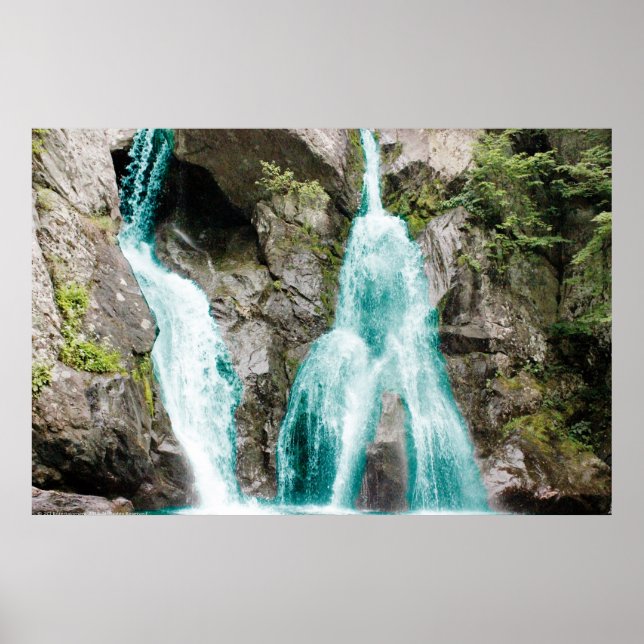 Atemberaubender Wasserfall Poster (Vorne)