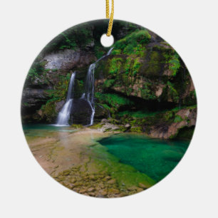 Atemberaubender Wasserfall Virje, Slowenien Poster Keramik Ornament