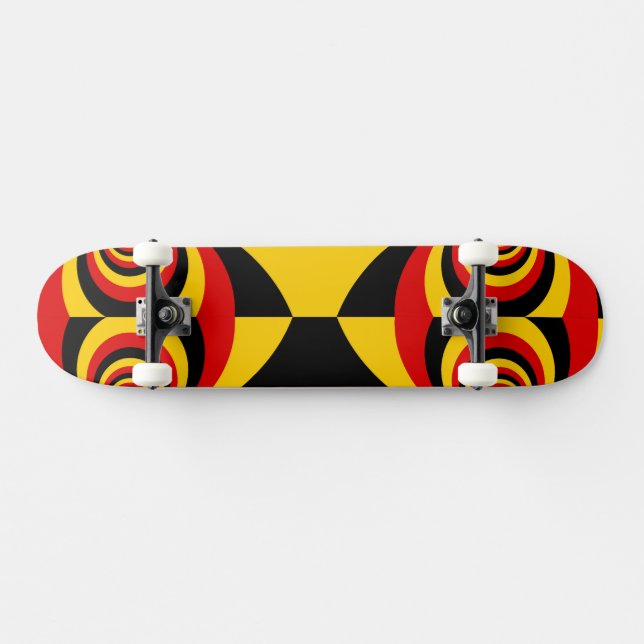 Atemberaubender Zusatz von Flaggenfarben in Deutsc Skateboard (Horizontal)
