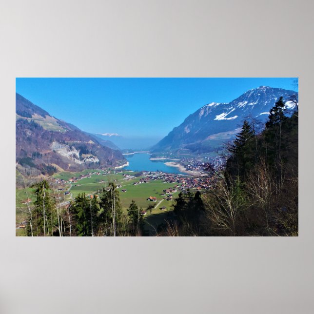 Atemberaubendes Schweizer Tal bei Lungern Poster (Vorne)