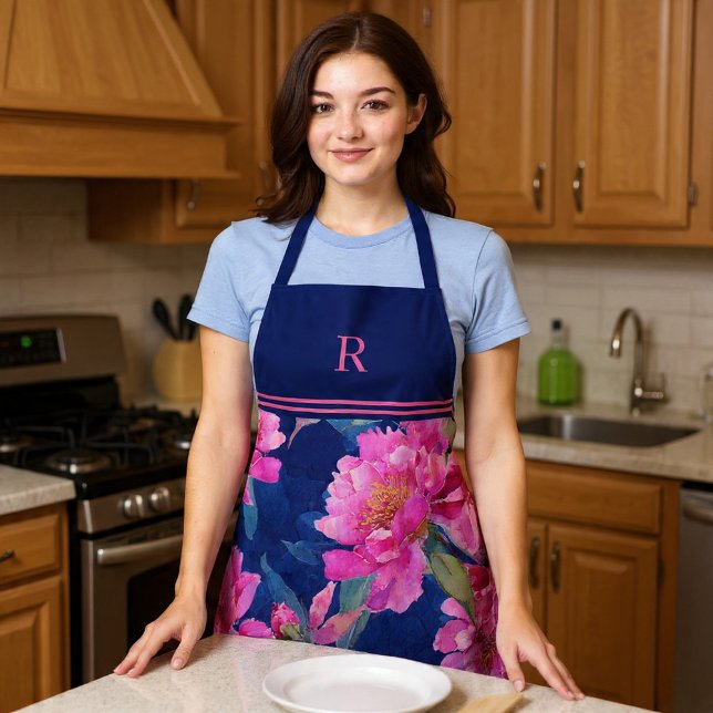 Atemberstaubende rosa florale Blütenmonogramm Schürze (Stunning Pink Floral Bloom Monogrammed Apron by Ricaso. Add your own monogram. Ideal gift idea)