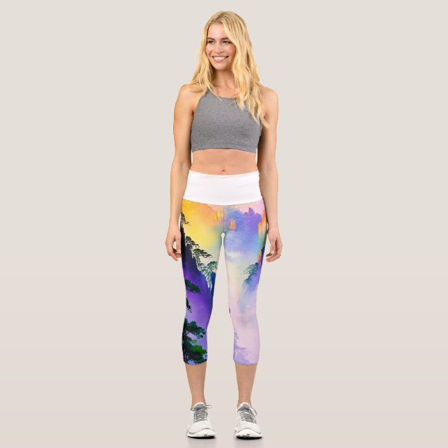 Ätherische Berge - Nebel und Regenbogenlichter Capri Leggings (Vorderseite)