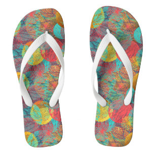 Ätherische goldene Blüten - Nahtlose florale Harmo Flip Flops