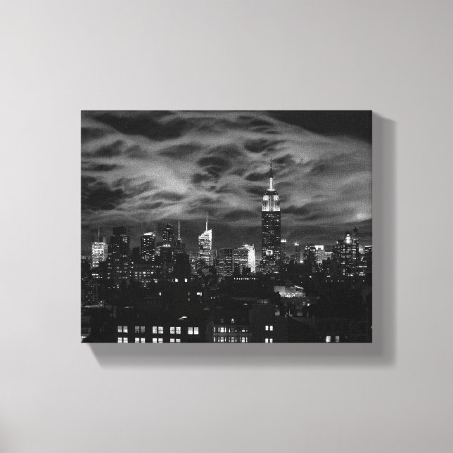 Ätherische Wolken: NYC Skyline, ESB Black and Whit Leinwanddruck (Vorderseite)