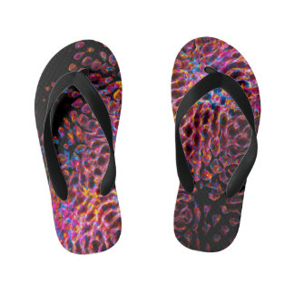 "Ätherisches Feuer: Ein faszinierendes Lichtbild v Kinderbadesandalen