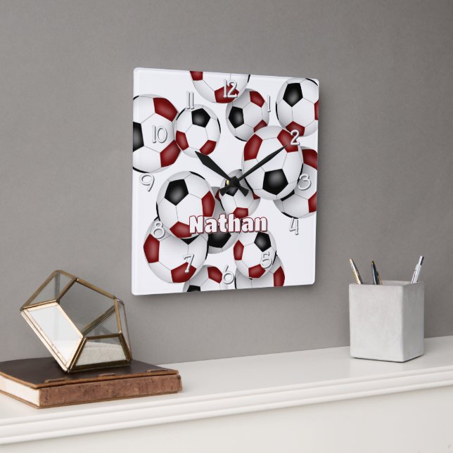 Athletenname für den schwarzen Fußball-Cluster Quadratische Wanduhr (Büro)