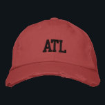ATL "Atlanta" Monogramm Schwarz/Rot Vintager Stil Bestickte Baseballkappe<br><div class="desc">ATL "Atlanta" Mit Monogramm besticktes Schwarz auf Vintagen roten Stil bedrückte Baumwollhut. Ein wunderbares Geschenk für jeden, der Atlanta GA Liebe! Wenn Sie Ihr persönliches Monogramm bevorzugen, dann wählen Sie einfach den Knopf "Diese Vorlage personalisieren", um Ihre Namensinitialen einzugeben. Die Stickerei kann an andere Farbeinstellungen angepasst werden, indem Sie die...</div>