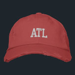 ATL "Atlanta" Monogramm Vintager weißer und roter  Bestickte Baseballkappe<br><div class="desc">ATL "Atlanta" Mit Monogramm bestickt White auf Vintagen roten Stil bedrückte Baumwollhut. Ein wunderbares Geschenk für jeden, der Atlanta GA Liebe! Wenn Sie Ihr persönliches Monogramm bevorzugen, dann wählen Sie einfach den Knopf "Diese Vorlage personalisieren", um Ihre Namensinitialen einzugeben. Die Stickerei kann an andere Farbeinstellungen angepasst werden, indem Sie die...</div>