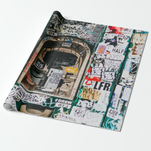 ATM-MASCHINE MIT GRAFFITI GESCHENKPAPIER