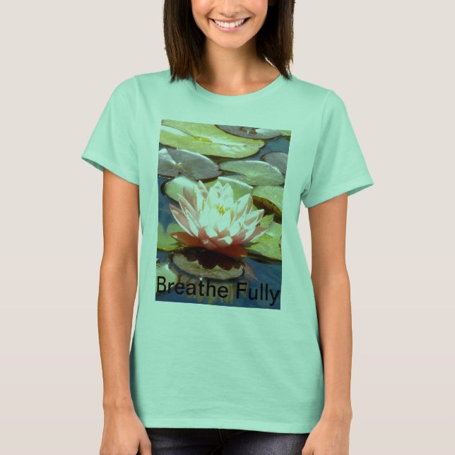 Atmen Sie den vollständig rosa Lotus-T - Shirt ein (Vorderseite)