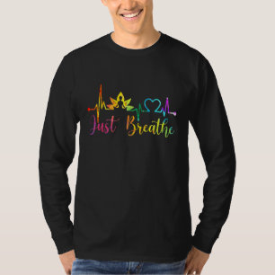 Atmen Sie einfach den Namaste Heartbeat Wasserfarb T-Shirt