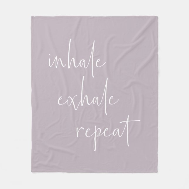 Atmen Sie Exhale Inspiration Zitat Minimalistisch  Fleecedecke (Vorderseite)