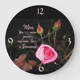 Atmospheric Rosebuds with Text> Mothers Day Clock Große Wanduhr