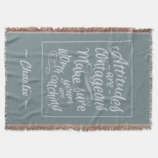 ATTITUDES Custom Monogramm Werfer Decke (Vorderseite)