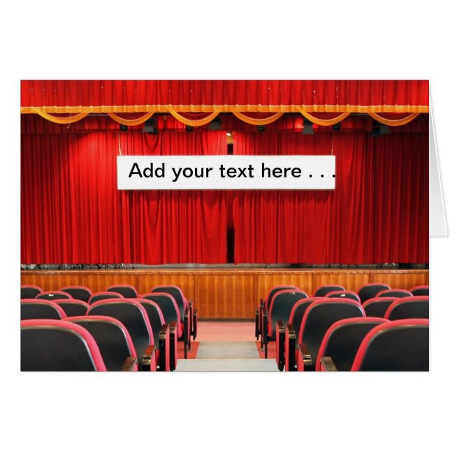 Auditorium mit roten Vorhängen und Fahne (Vorderseite (Horizontal))