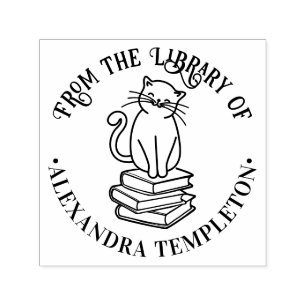 Auf Büchern sitzende Katze #3 „Aus der Bibliothek Permastempel