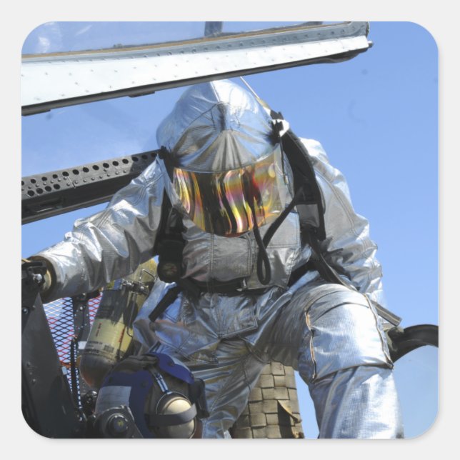 Auf dem Cockpit wird eine Rettungsübung durchgefüh Quadratischer Aufkleber (Vorderseite)