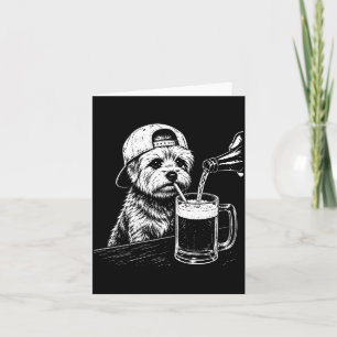 Auf dem Rücken Yorkie trinkt Bier Lustiger Hund Me Karte