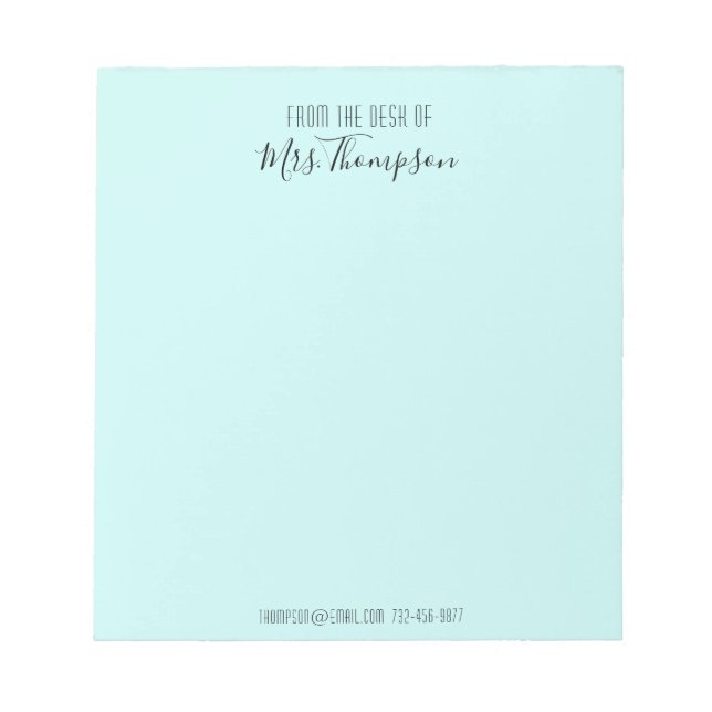 Auf dem Schreibtisch Aquamarines, modernes Namenss Notizblock (Vorderseite)