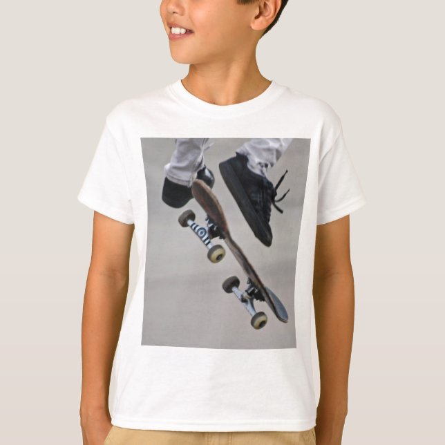 Auf dem Skateboard T-Shirt (Vorderseite)