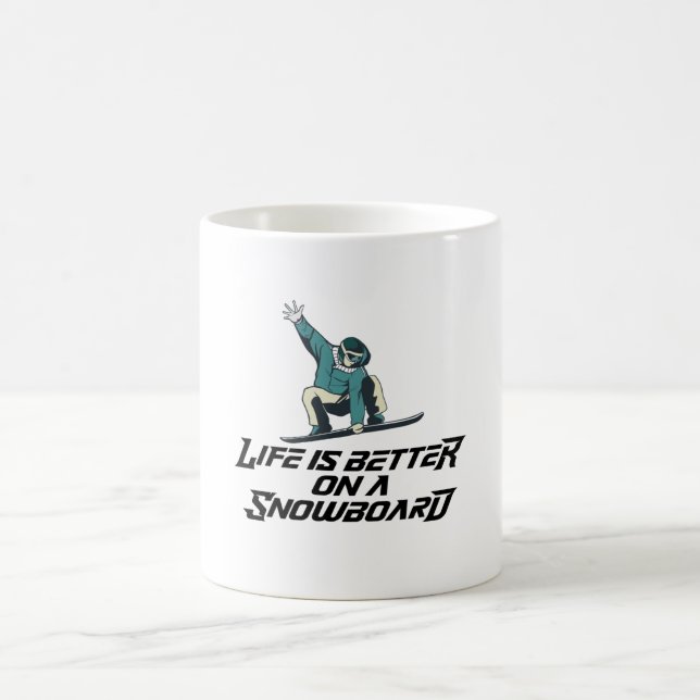 Auf dem Snowboard ist das Leben besser Kaffeetasse (Mittel)