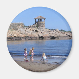 Auf dem Strand in Rockport spielen, MA Magnet