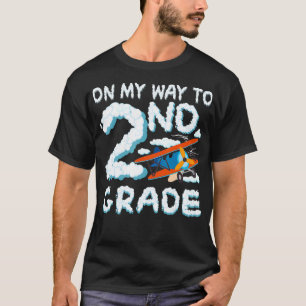 Auf dem Weg zurück zum zweiten Flugzeug der zweite T-Shirt
