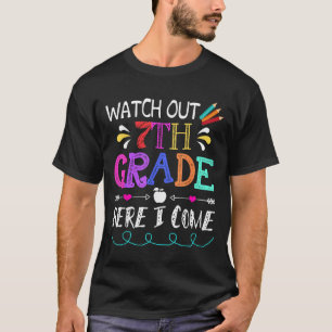 Auf der siebten Stufe kommt das sonnige Einhorn zu T-Shirt